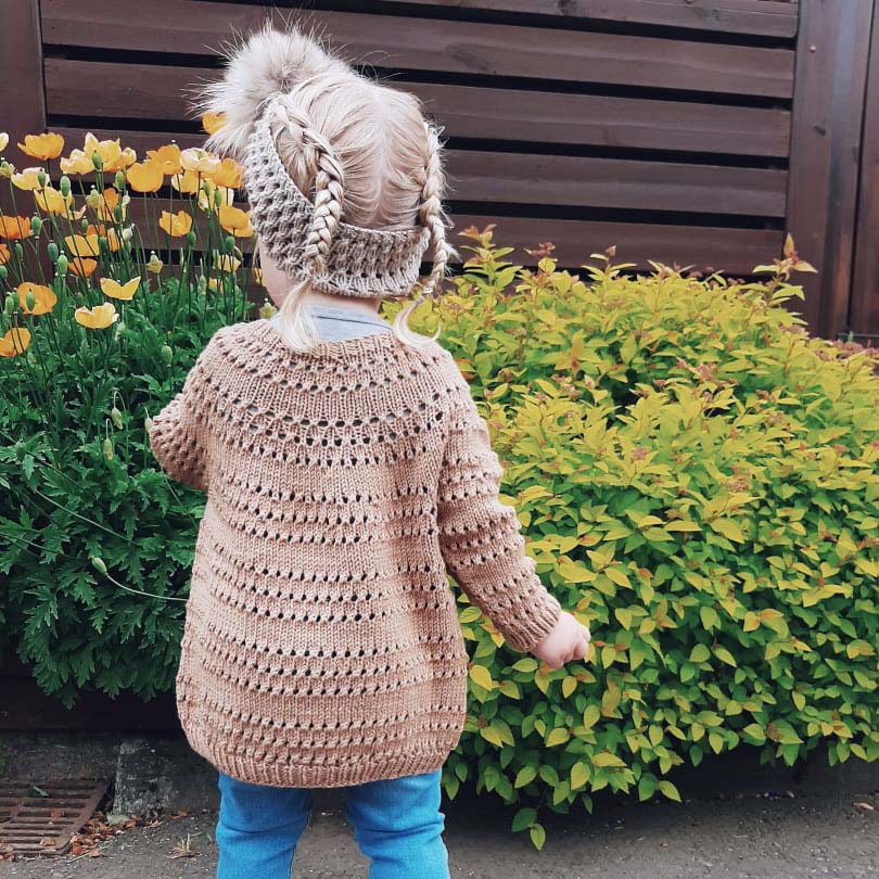 Nora - Kinderpullover mit Lochmuster