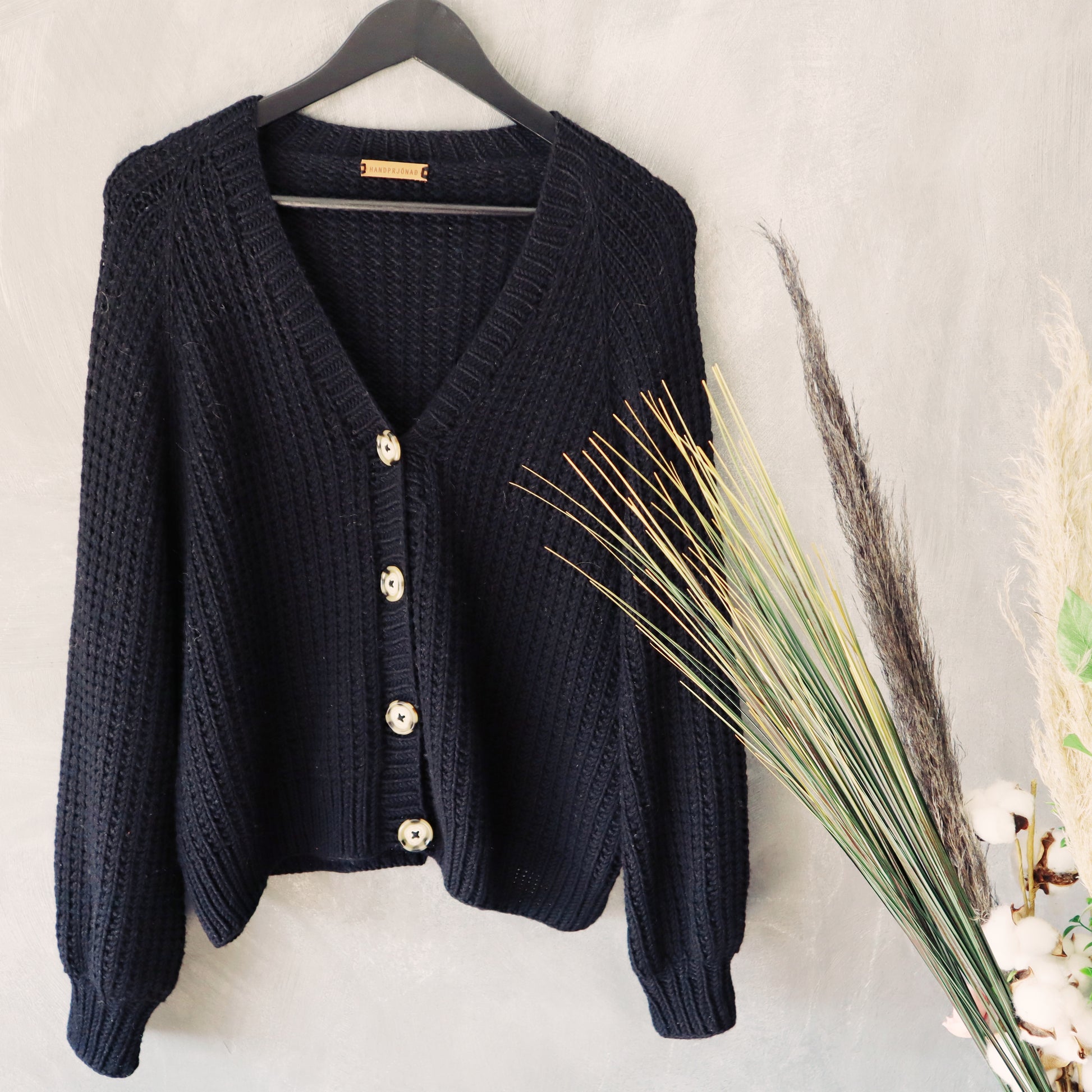 GLUT Cardigan