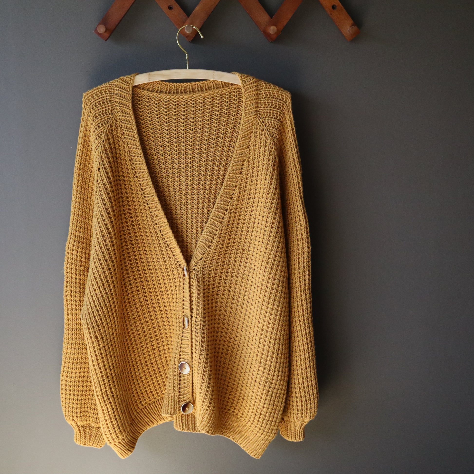 GLUT Cardigan