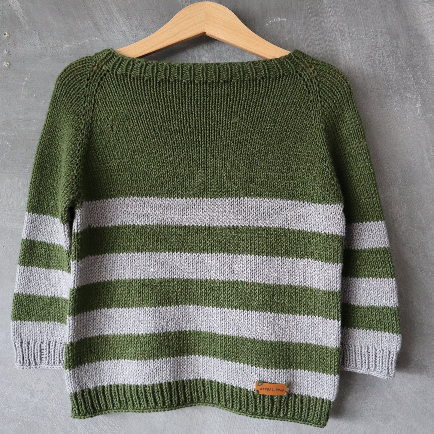 Aller Anfang ist leicht - Strickpullover und Mütze für Anfänger